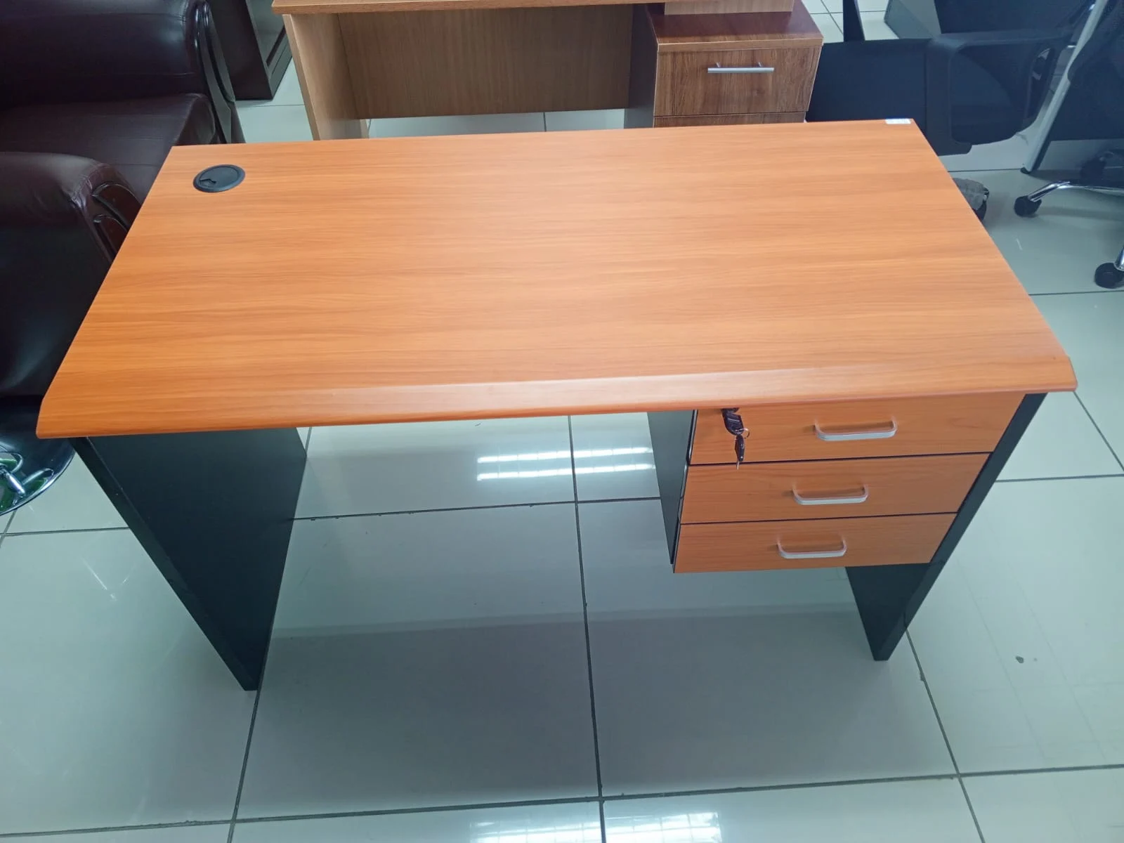 1.2m Office Table Cherry