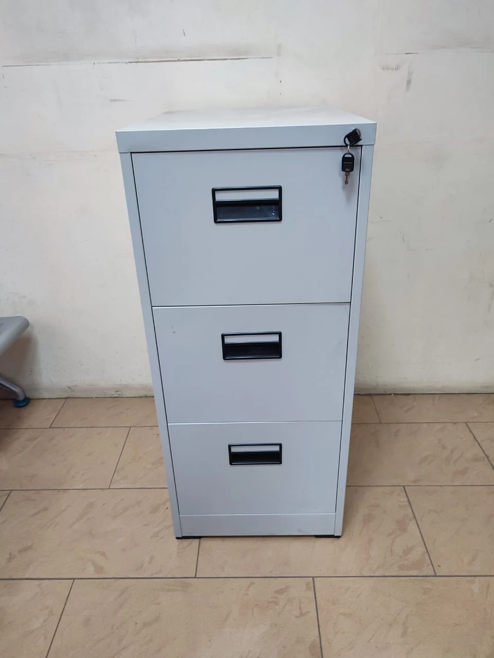 3 Drawer Filing Metallic Cabinet