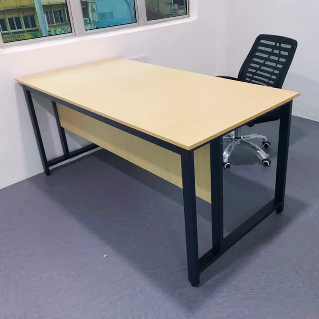 1.4m Multipurpose Office Table