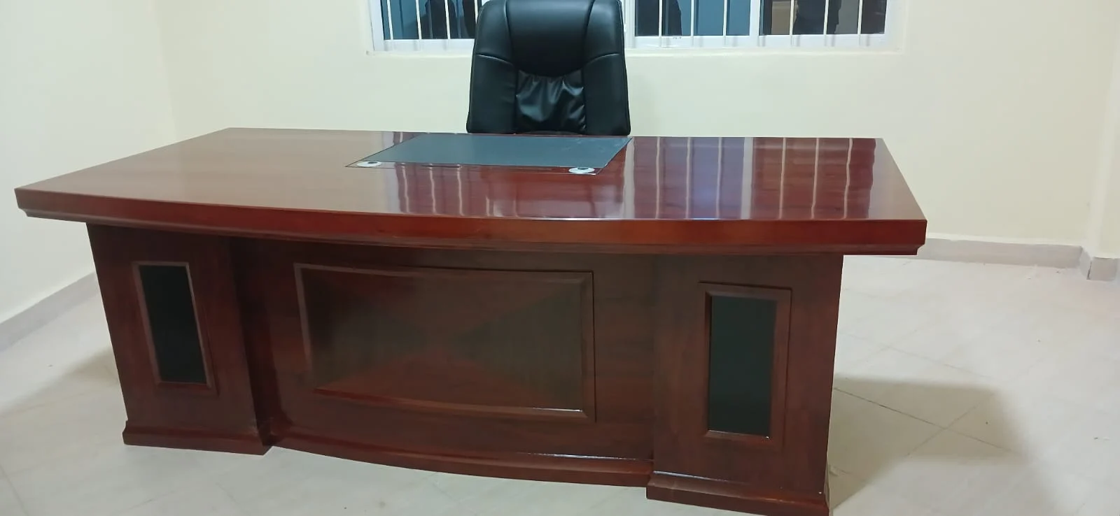 2.2m Execuitive Office Table