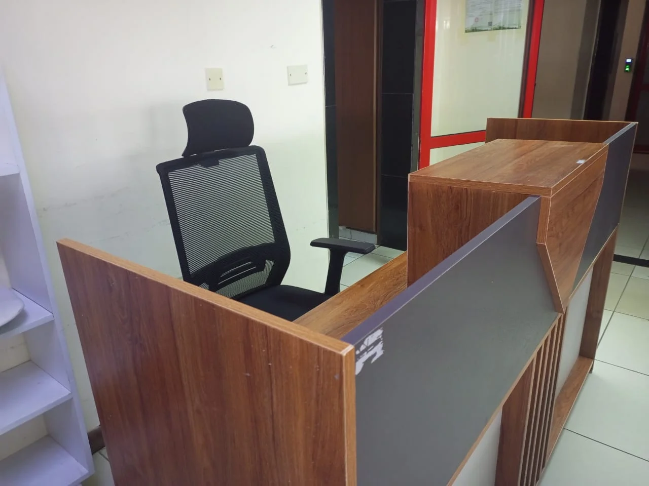 2.0m Reception Desk