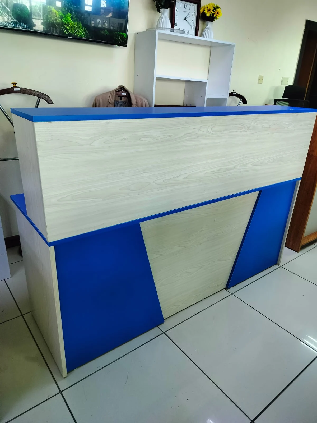 1.8m Reception Desk