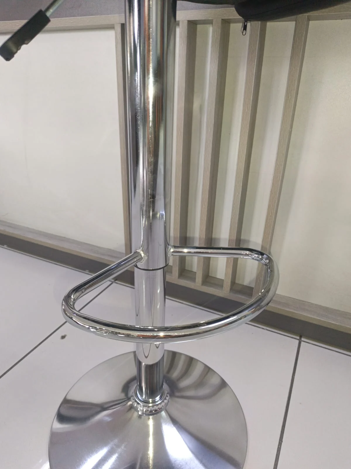 Swivel Modern Counter Barstool