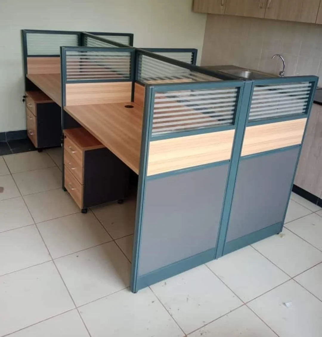 4 Person Workstation