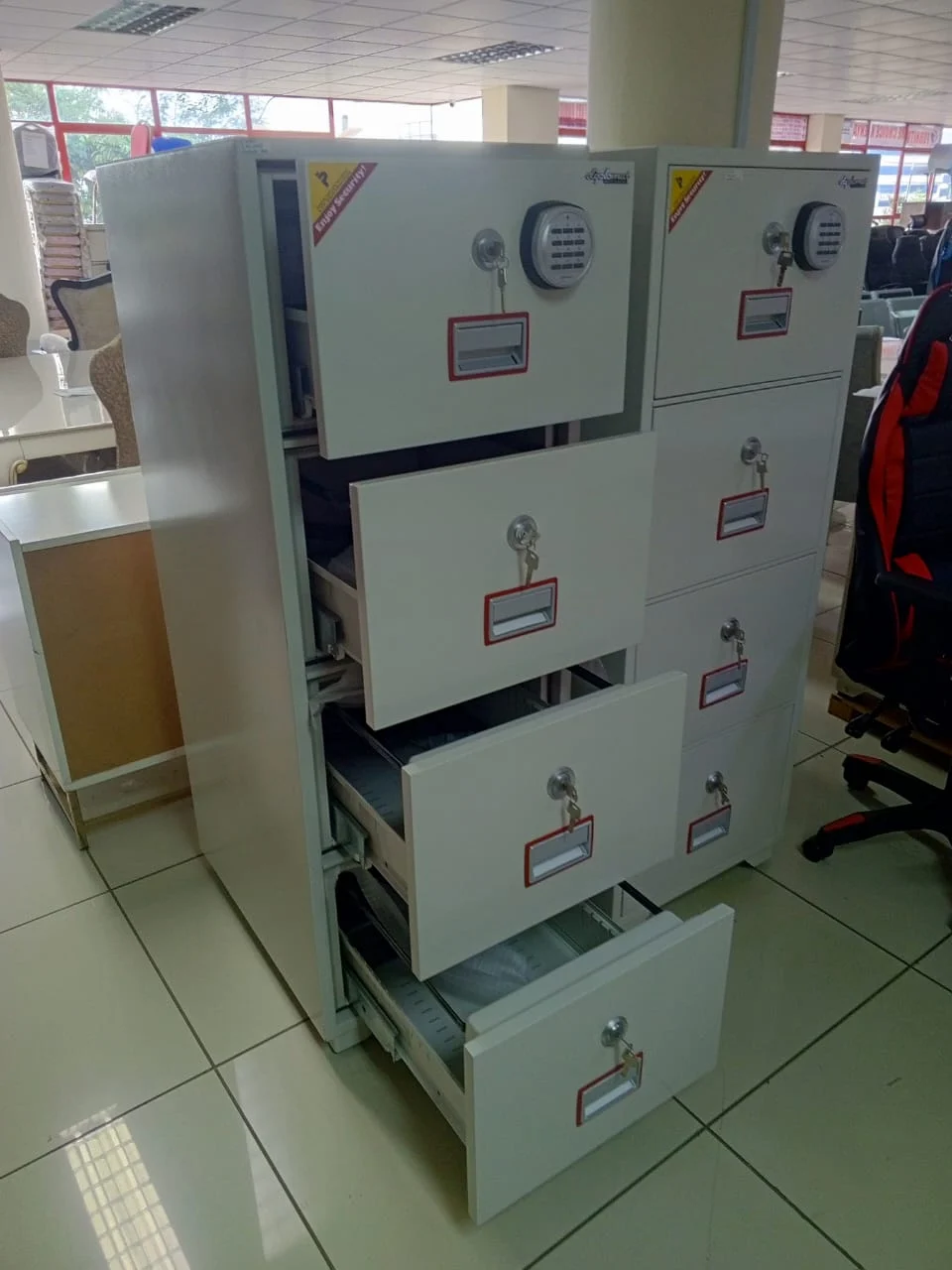 266 Kgs 4 Drawer Diplomat Safe