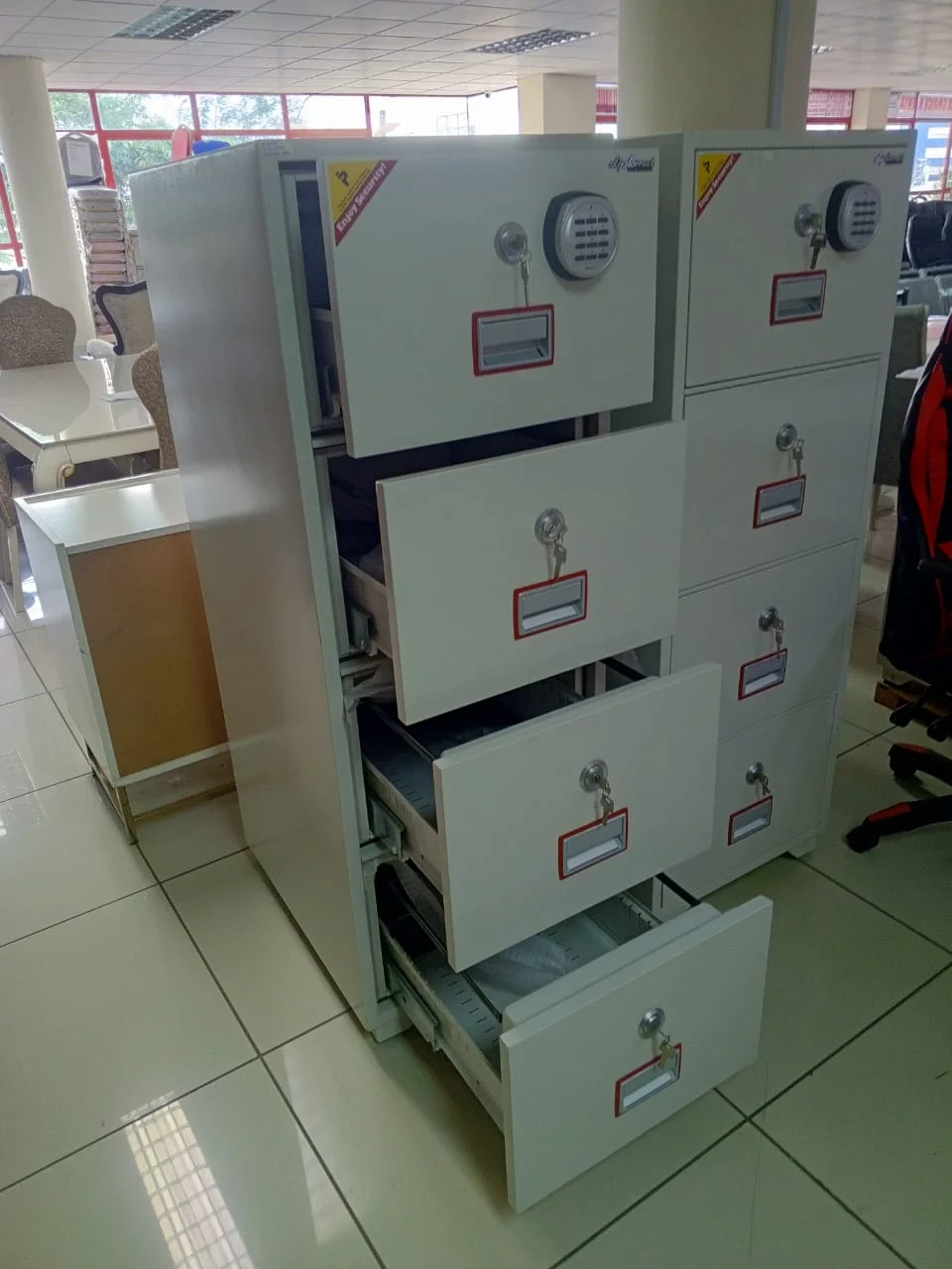266 Kgs 4 Drawer Diplomat Safe