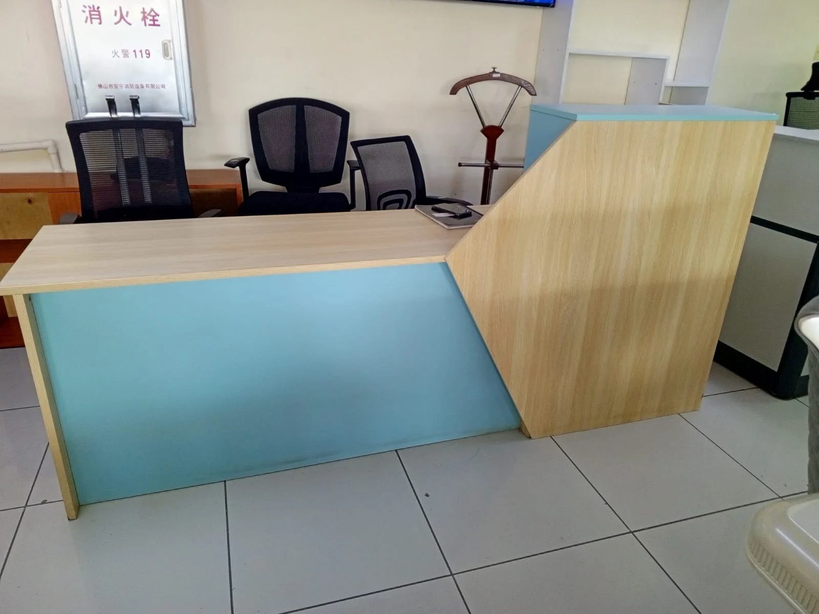 2.4m Reception Desk