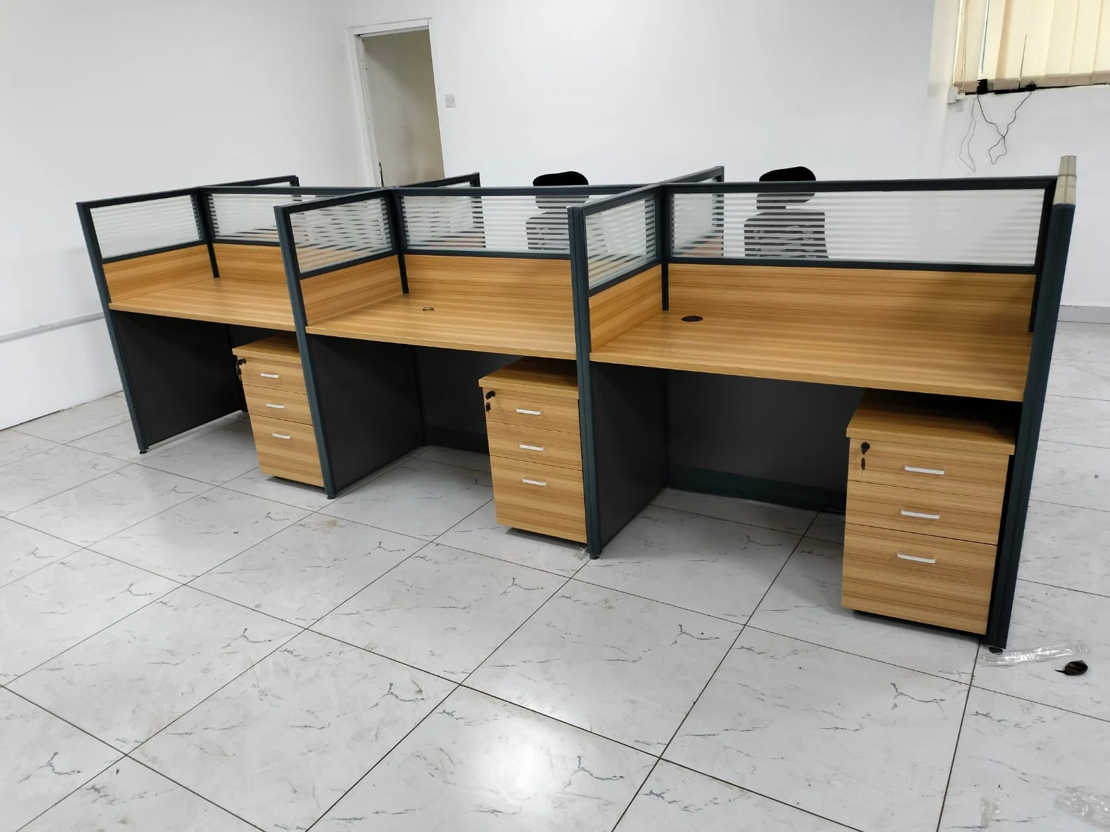 6 Way Workstation